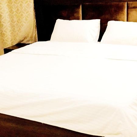 Jade Dragon Hotel Dha Lahore Ngoại thất bức ảnh