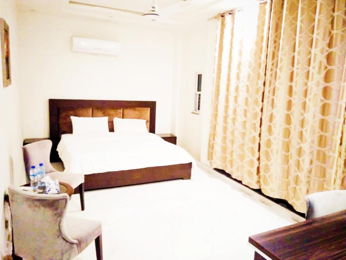 Jade Dragon Hotel Dha Lahore Ngoại thất bức ảnh